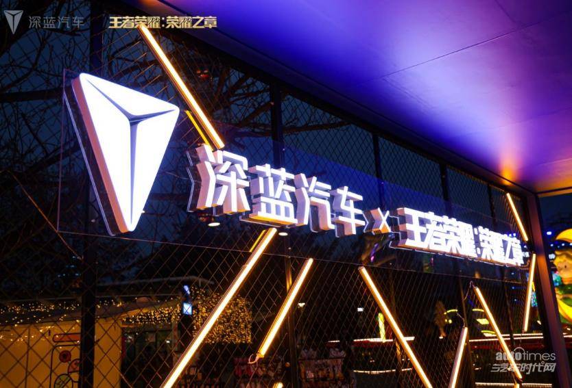 100T碾压DK，Crisp团战一打五宿敌对决淘汰赛，点燃全场激情