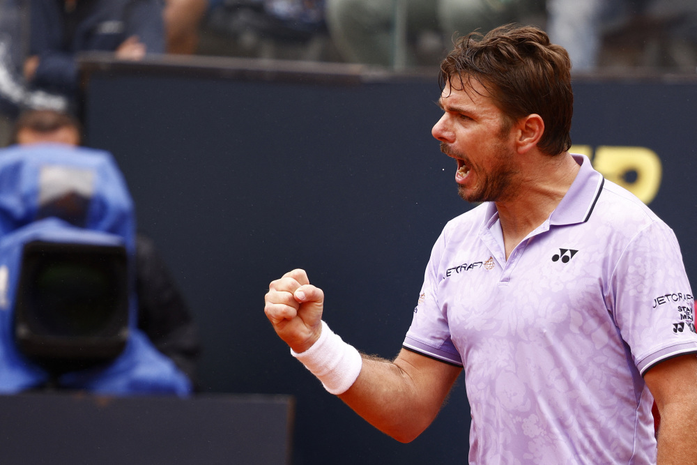 日本网球队完胜英国网球队，瓦林卡爆发神勇